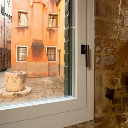 شقة Ivy, Canal View