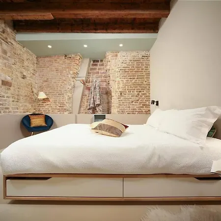 Ivy, Canal View * Venecia