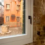 Apartment Ivy, Canal View